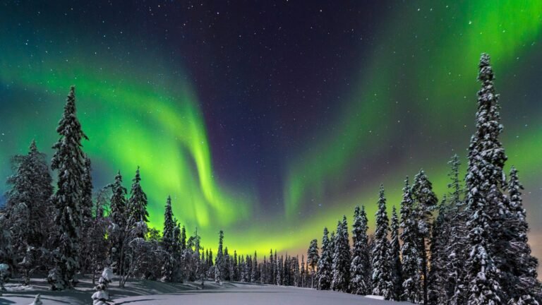 Russia Aurora Tour